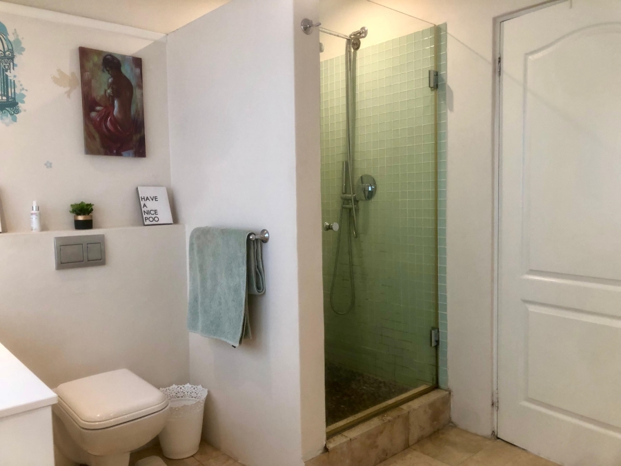 To Let 2 Bedroom Property for Rent in Sea Point Western Cape